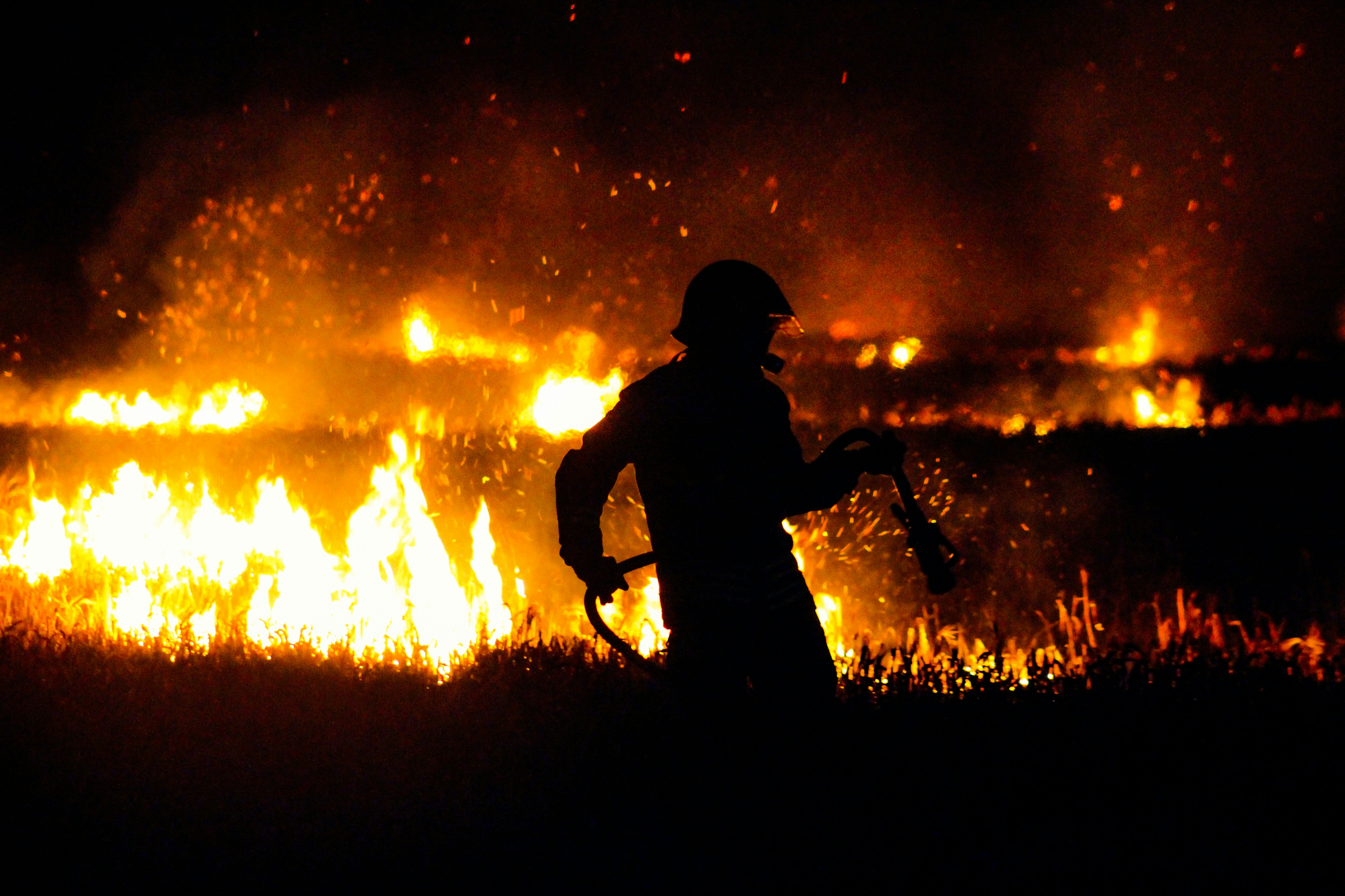 Wildfires: Security Risks and Military Responses