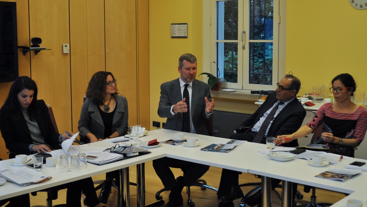 Impression of the round table