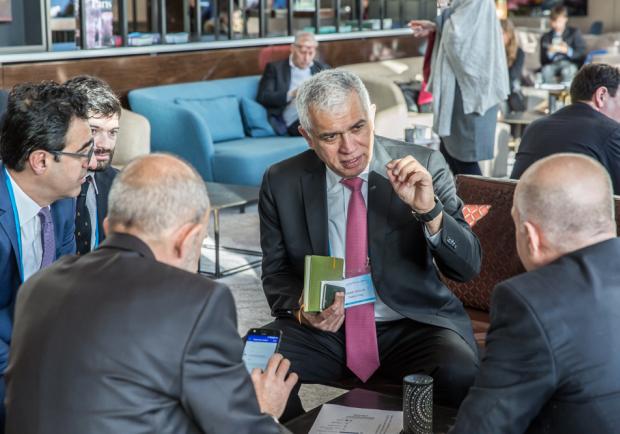 Lively discussion between sessions
